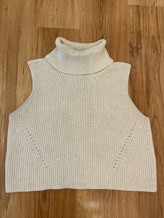 French Connection Tops - FRENCH CONNECTION ivory cropped cotton sleeveless knit turtleneck L